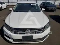 2017 Volkswagen Passat фото