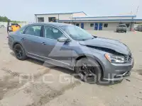 2017 Volkswagen Passat photo