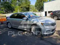 2017 Volkswagen Passat photo