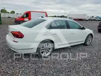 2017 Volkswagen Passat photo