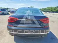 2017 Volkswagen Passat photo