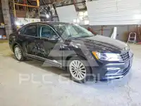 2017 Volkswagen Passat photo