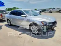 2017 Volkswagen Passat photo