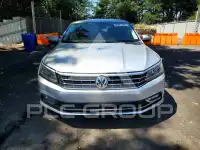 2017 Volkswagen Passat photo