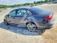 2017 Volkswagen Passat photo
