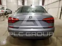 2017 Volkswagen Passat photo