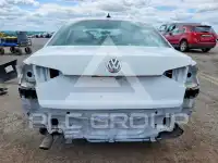 2017 Volkswagen Passat фото