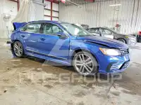 2017 Volkswagen Passat фото