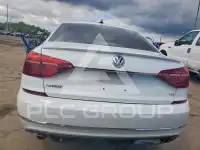 2017 Volkswagen Passat фото