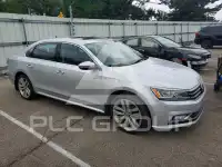 2017 Volkswagen Passat photo