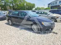 2017 Volkswagen Passat photo