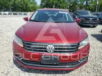 2017 Volkswagen Passat photo