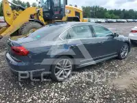 2017 Volkswagen Passat фото