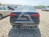 2017 Volkswagen Passat photo