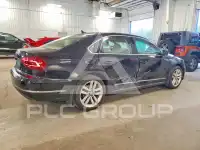 2017 Volkswagen Passat photo
