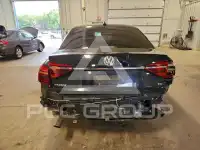 2017 Volkswagen Passat photo