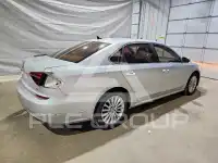 2017 Volkswagen Passat photo