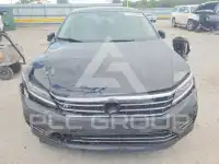 2017 Volkswagen Passat фото