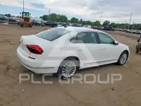 2017 Volkswagen Passat photo