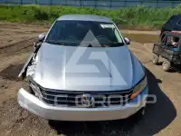 2017 Volkswagen Passat photo