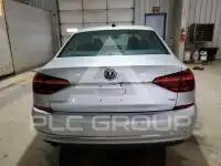 2017 Volkswagen Passat фото
