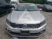2017 Volkswagen Passat фото
