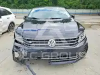 2017 Volkswagen Passat photo