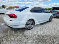 2017 Volkswagen Passat photo