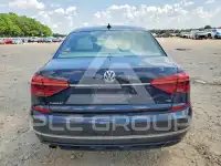 2017 Volkswagen Passat photo