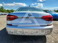 2017 Volkswagen Passat photo