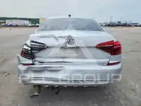 2017 Volkswagen Passat photo