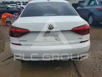 2017 Volkswagen Passat фото
