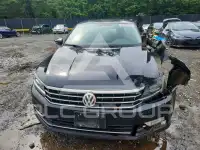2017 Volkswagen Passat фото