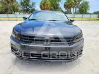 2017 Volkswagen Passat photo