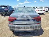 2017 Volkswagen Passat photo