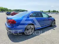 2017 Volkswagen Passat фото