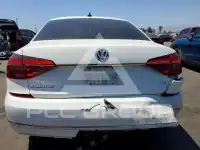 2017 Volkswagen Passat фото