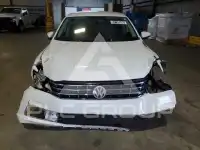 2017 Volkswagen Passat фото