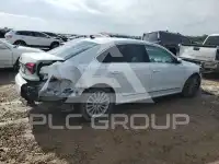 2017 Volkswagen Passat photo