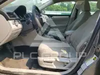 2017 Volkswagen Passat photo