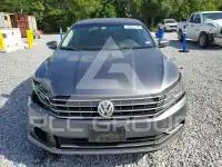 2017 Volkswagen Passat photo