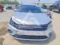 2017 Volkswagen Passat фото