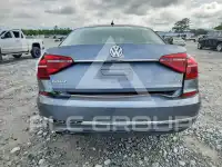 2017 Volkswagen Passat photo