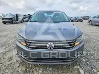 2017 Volkswagen Passat photo