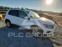 2017 Volkswagen Tiguan photo