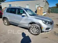 2017 Volkswagen Tiguan photo