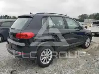 2017 Volkswagen Tiguan photo