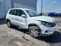 2017 Volkswagen Tiguan photo