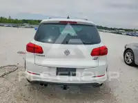 2017 Volkswagen Tiguan photo