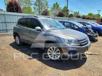 2017 Volkswagen Tiguan фото